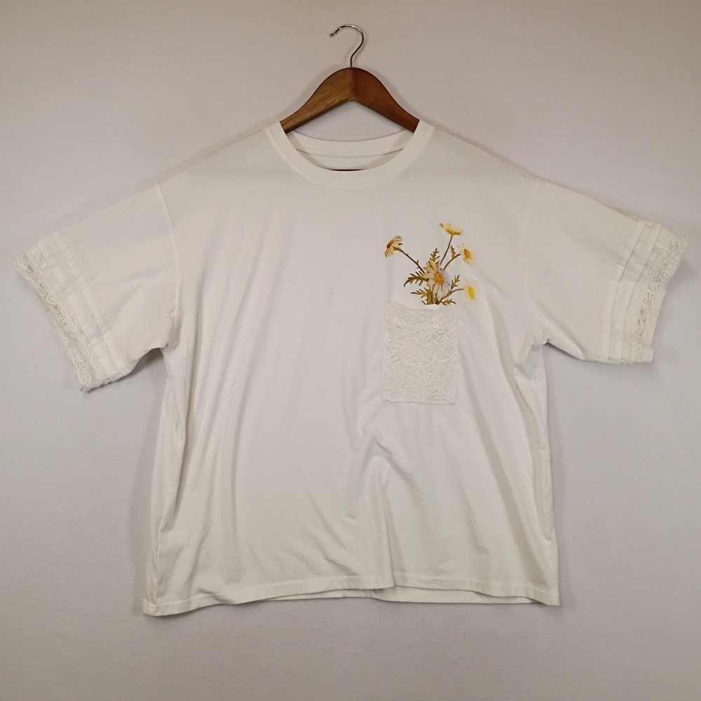 Cottagecore Unbranded Women L White Lace Pocket Floral Graphic Short Sleeve Tee